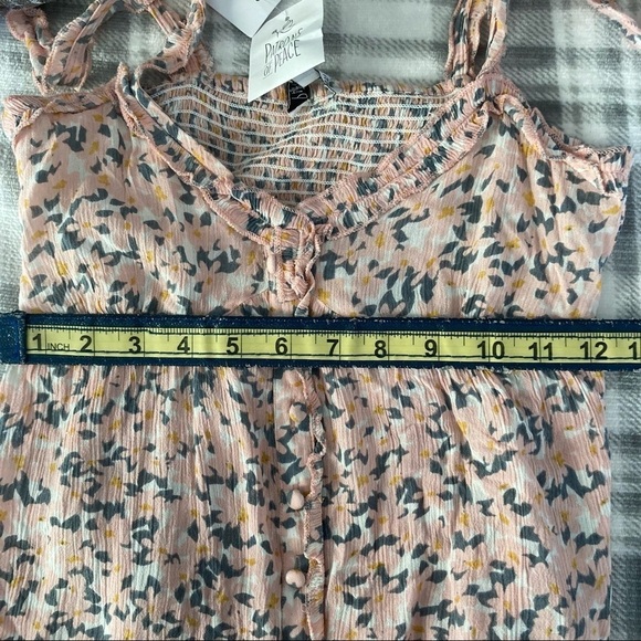 Patrons of Peace Nathalie Sleeveless Crop Smocked Top Pink Cream Combo Small - Picture 16 of 16